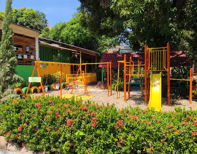 plano medio, zona infantil villaluz